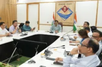 'विकसित भारत 2047' के लिए उत्तराखंड में 'विकसित ग्राम, शहर और जनपद' पर जोर: मुख्य सचिव आनंद बर्द्धन