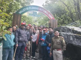चमोली: फूलों की घाटी सैलानियों के लिए खुली, पहले दिन दिखा उत्साह