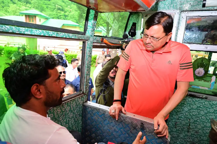 उत्तरकाशी आपदा अपडेट: धराली से अब तक 190 लोग सकुशल रेस्क्यू, मुख्यमंत्री ने प्रभावितों से की मुलाकात 1 उत्तरकाशी आपदा अपडेट: मुख्यमंत्री ने प्रभावितों से की मुलाकात