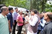 धराली बचाव अभियान: मुख्यमंत्री धामी ने खुद संभाली कमान, आज 128 लोगों को बचाया गया