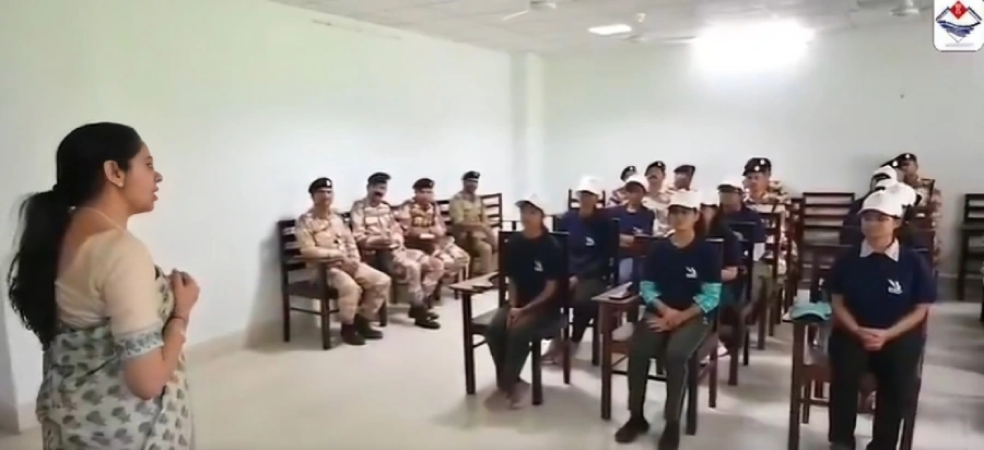 टिहरी झील में 14 दिवसीय महिला बेसिक व्हाइट वाटर कयाकिंग प्रशिक्षण शिविर: आत्मनिर्भरता और साहस की नई उड़ान 1 टिहरी झील में 14 दिवसीय महिला बेसिक व्हाइट वाटर कयाकिंग प्रशिक्षण शिविर: आत्मनिर्भरता और साहस की नई उड़ान