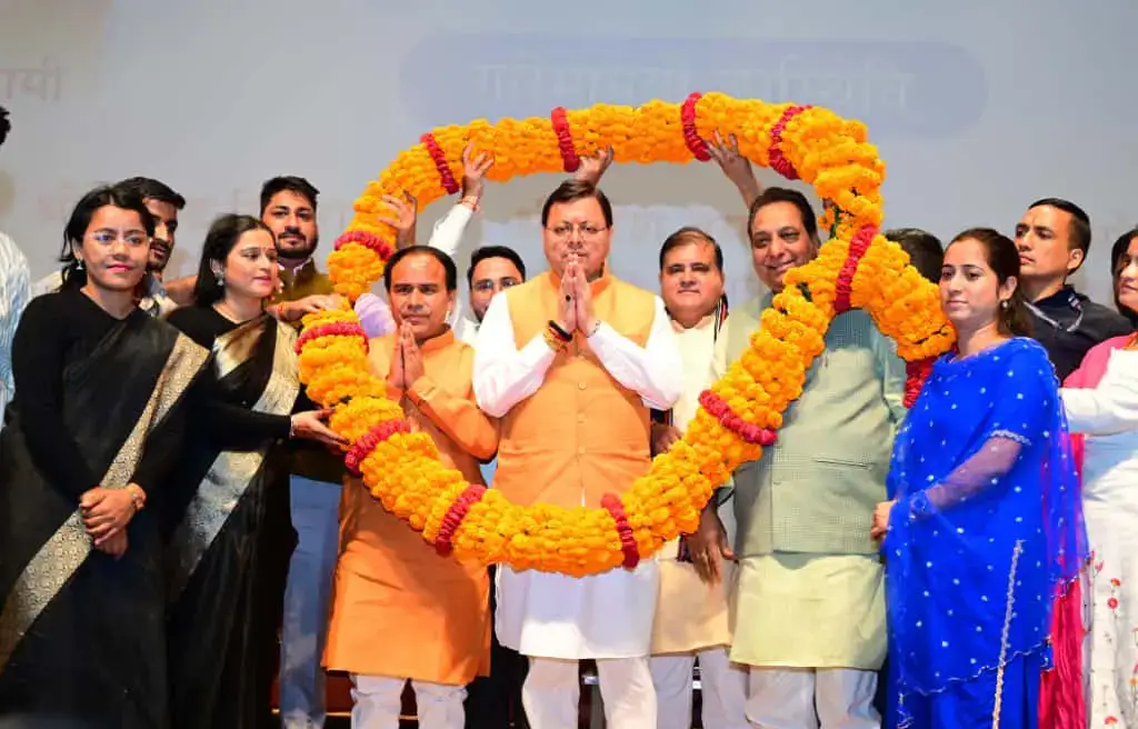 मुख्यमंत्री धामी ने 1,456 अभ्यर्थियों को सौंपे नियुक्ति पत्र, प्रशासनिक तंत्र और शिक्षा में गुणवत्ता पर ज़ोर 1 मुख्यमंत्री धामी ने 1,456 अभ्यर्थियों को सौंपे नियुक्ति पत्र, प्रशासनिक तंत्र और शिक्षा में गुणवत्ता पर ज़ोर