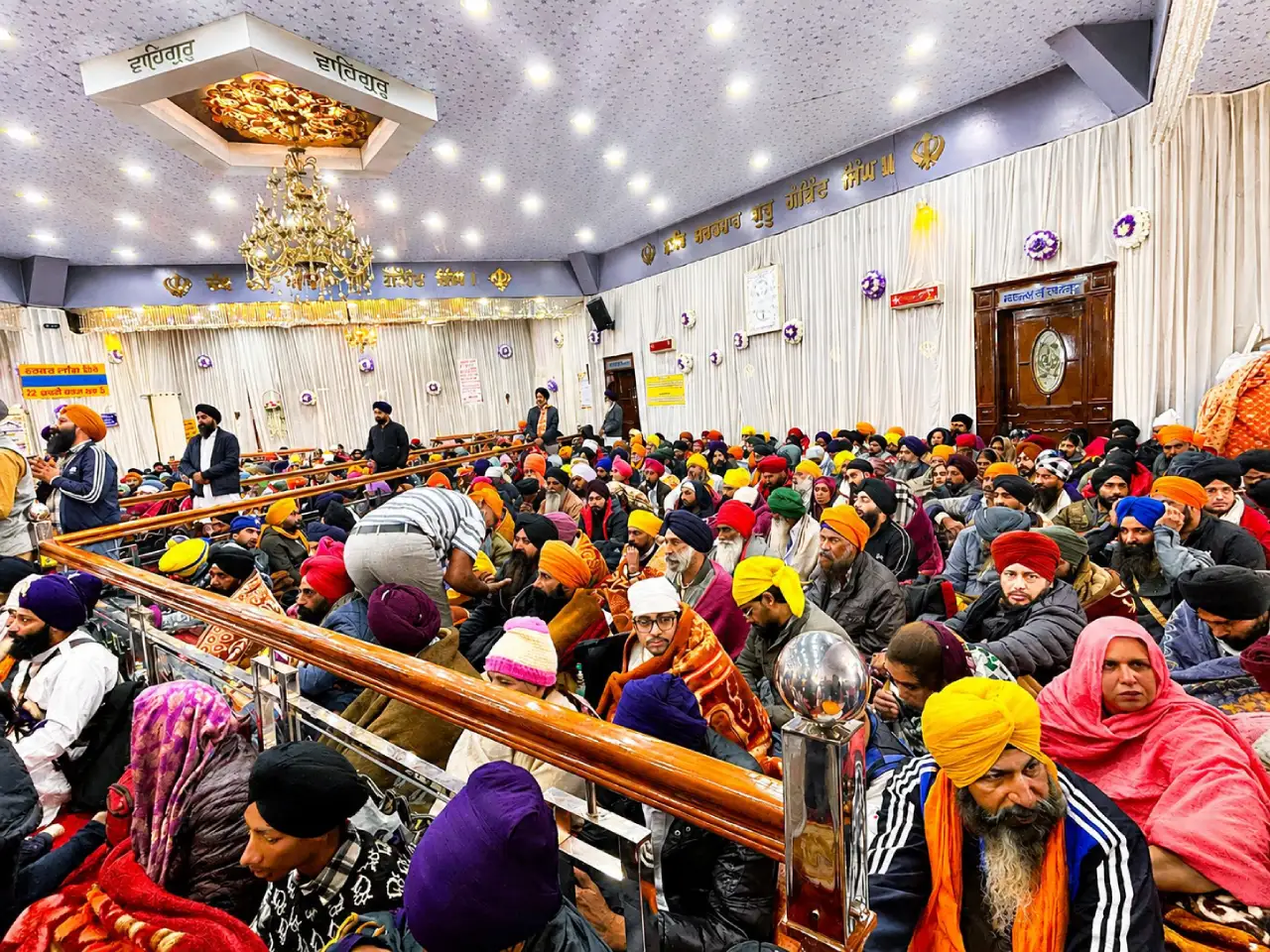 श्रद्धालुओं के लिए खुले श्री हेमकुंट साहिब के कपाट: पहले दिन 6500 से अधिक भक्तों ने टेका मत्था 1 श्रद्धालुओं के लिए खुले श्री हेमकुंट साहिब के कपाट: पहले दिन 6500 से अधिक भक्तों ने टेका मत्था